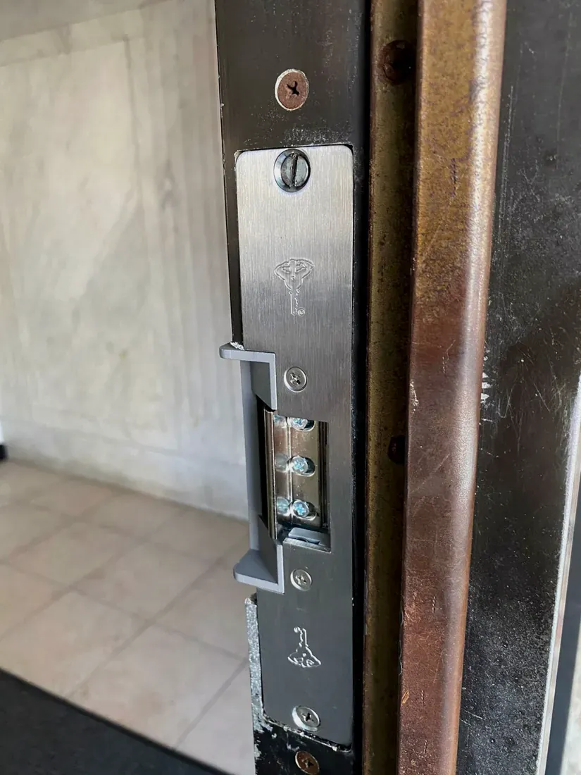 Storefront mortise lock
